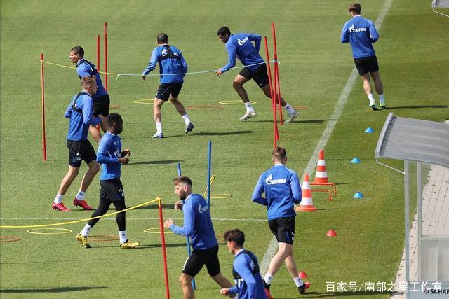 阿不都27+11赵睿首秀替补砍21分 新疆险胜江苏